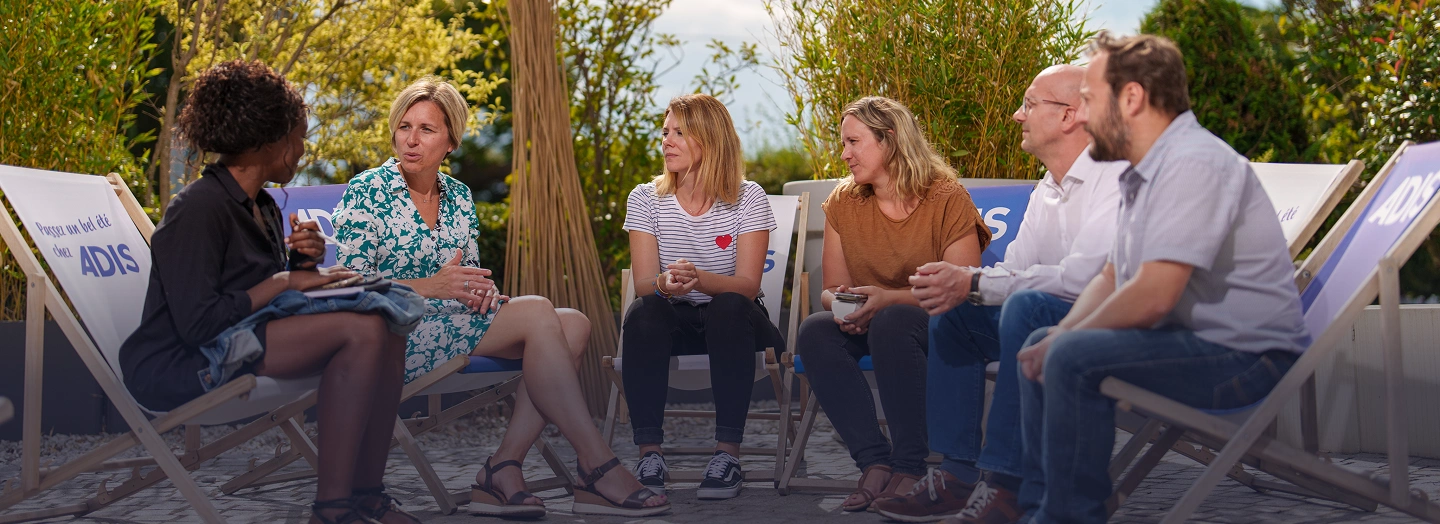 groupe dehors travail